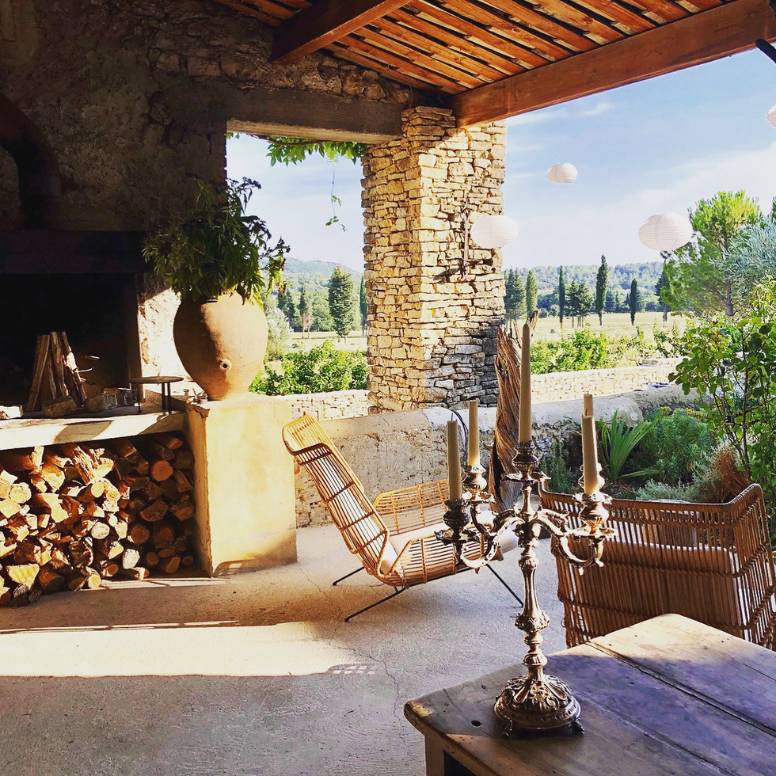 Transformation et aménagement d'une Bastide à Grignan - Drôme Provençale, par DJAA Architectes
