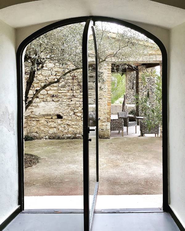 Transformation et aménagement d'une Bastide à Grignan - Drôme Provençale, par DJAA Architectes